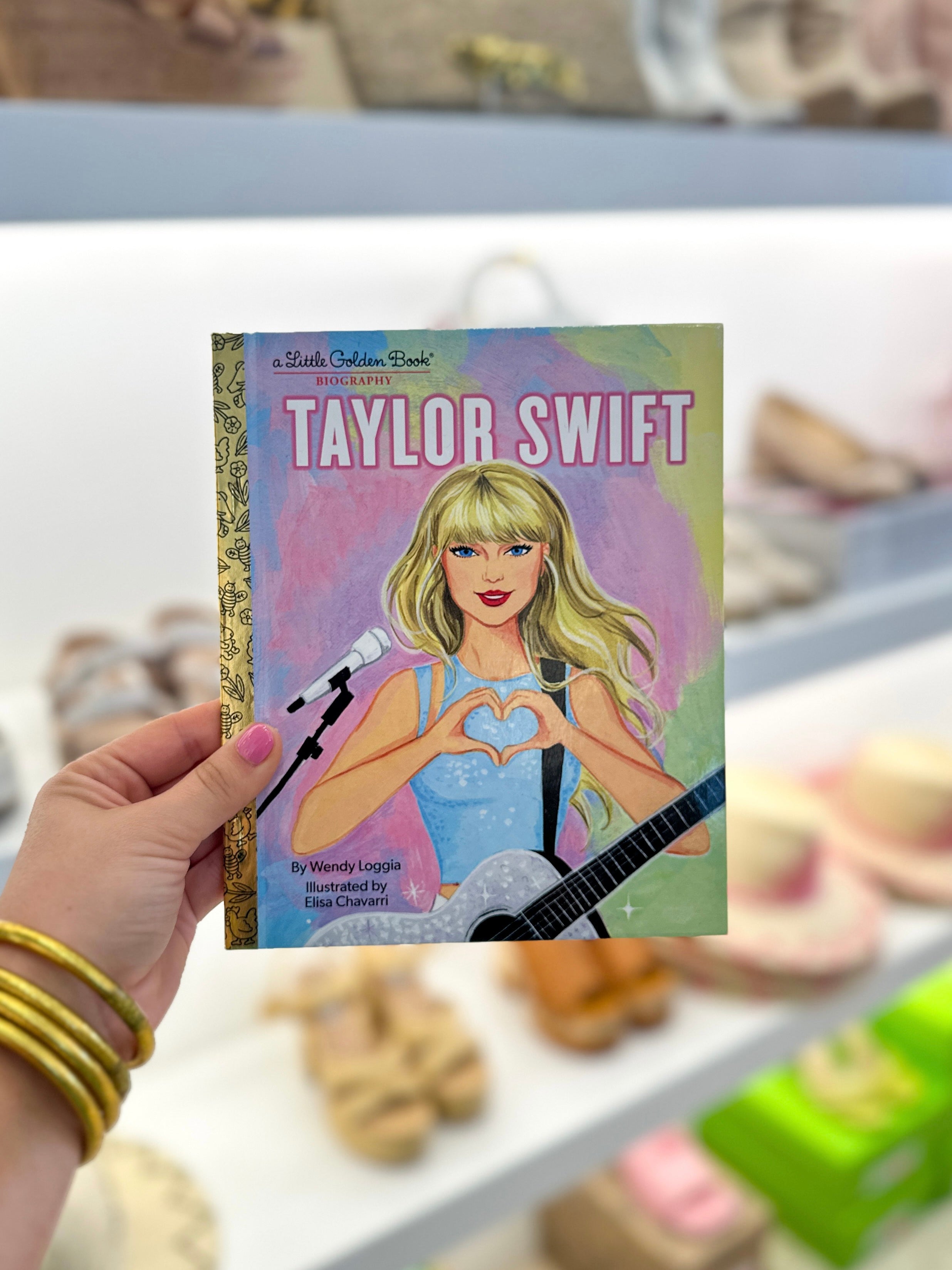 Taylor Swift: A Little Golden Book Biography  